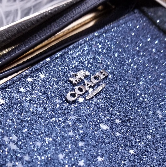 🍒NIB🍒 COACH STAR GLITTER WRISTLET + GIFT BOX - Picture 5 of 8